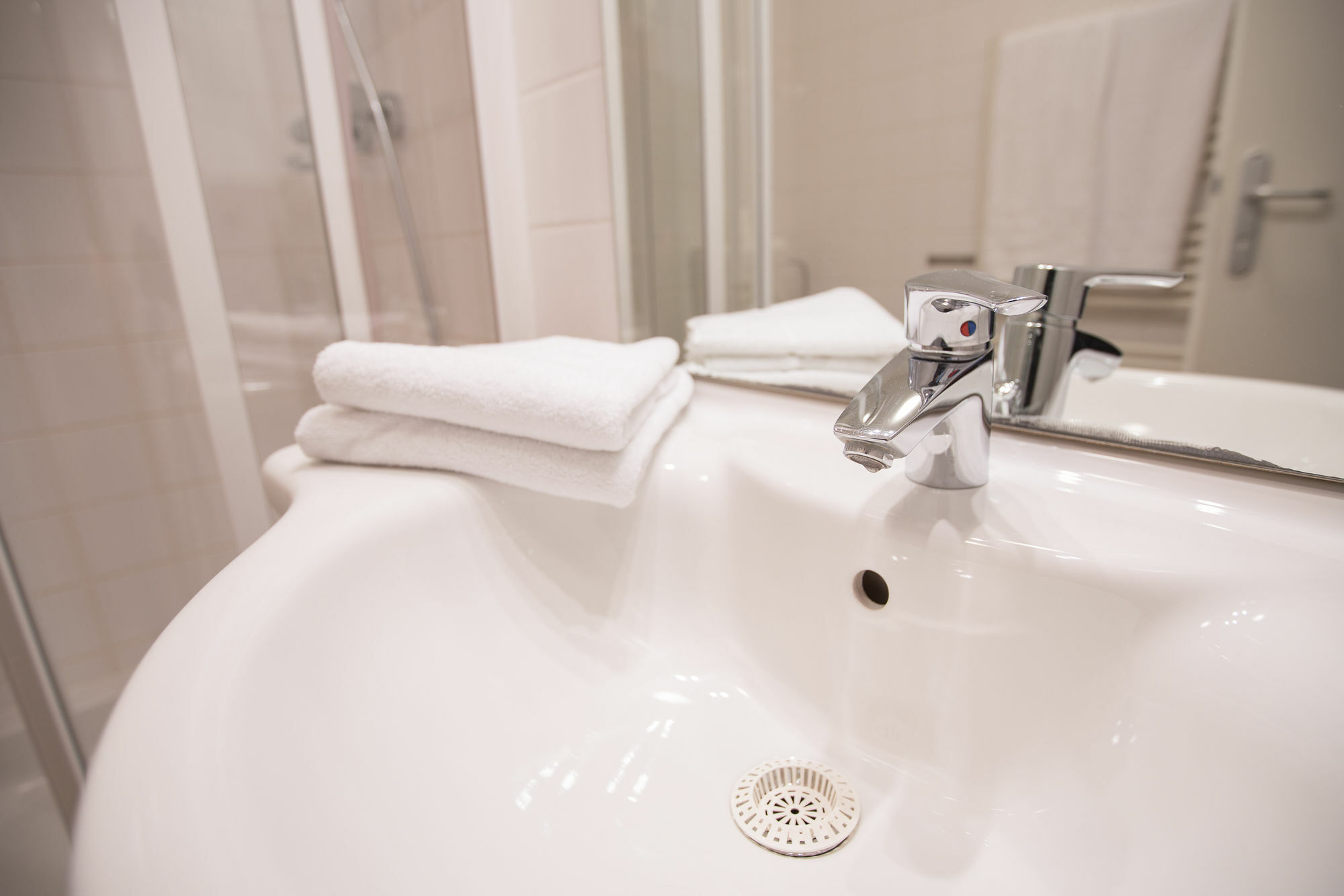 Grand Central Station Apartments I Contactless Check-In فيينا المظهر الخارجي الصورة